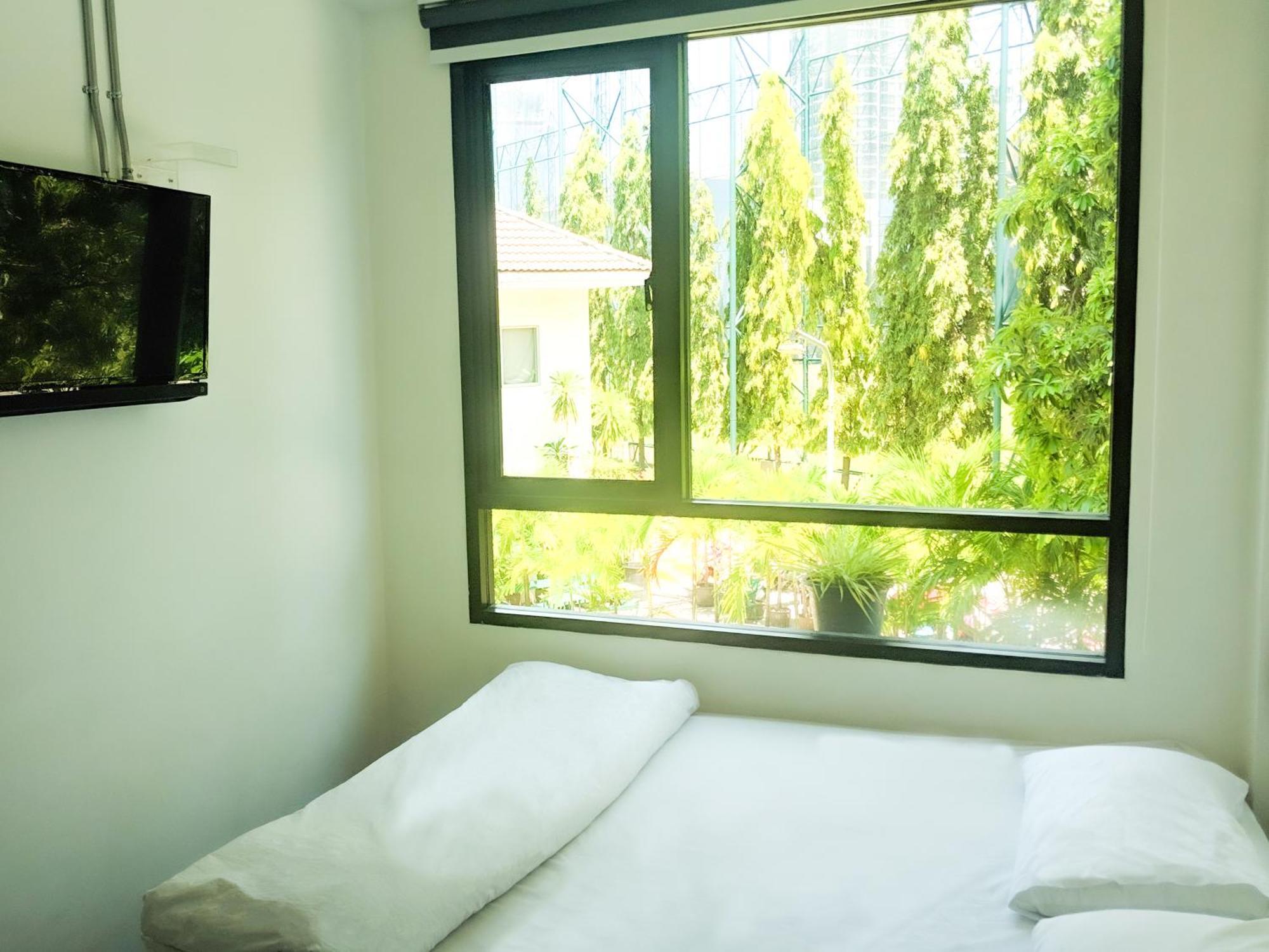 Holy Sheet Hostel Bangkok Esterno foto