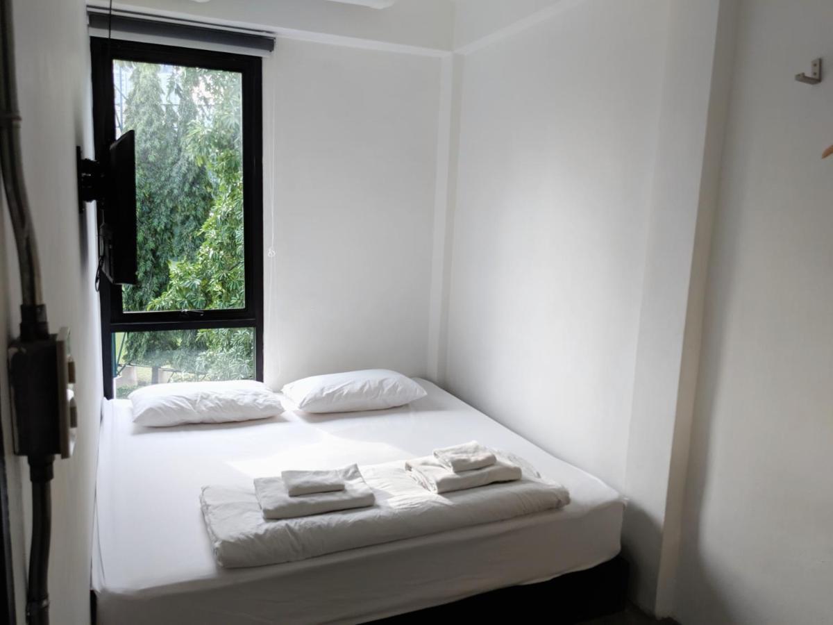 Holy Sheet Hostel Bangkok Esterno foto